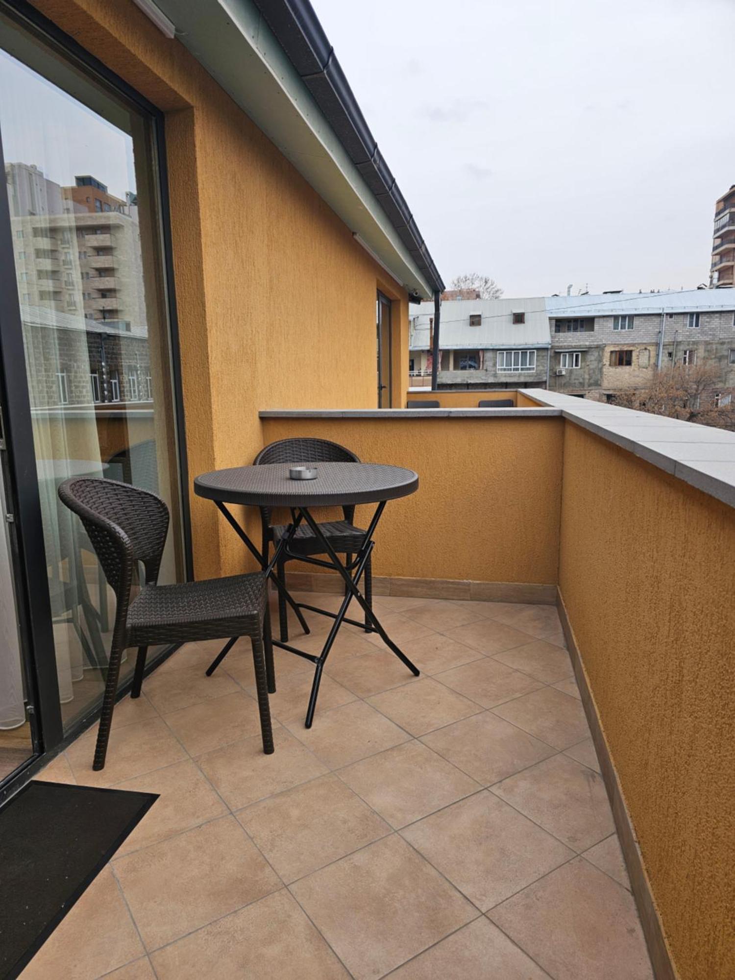 Hotel Avenue 30 Γιερεβάν Εξωτερικό φωτογραφία