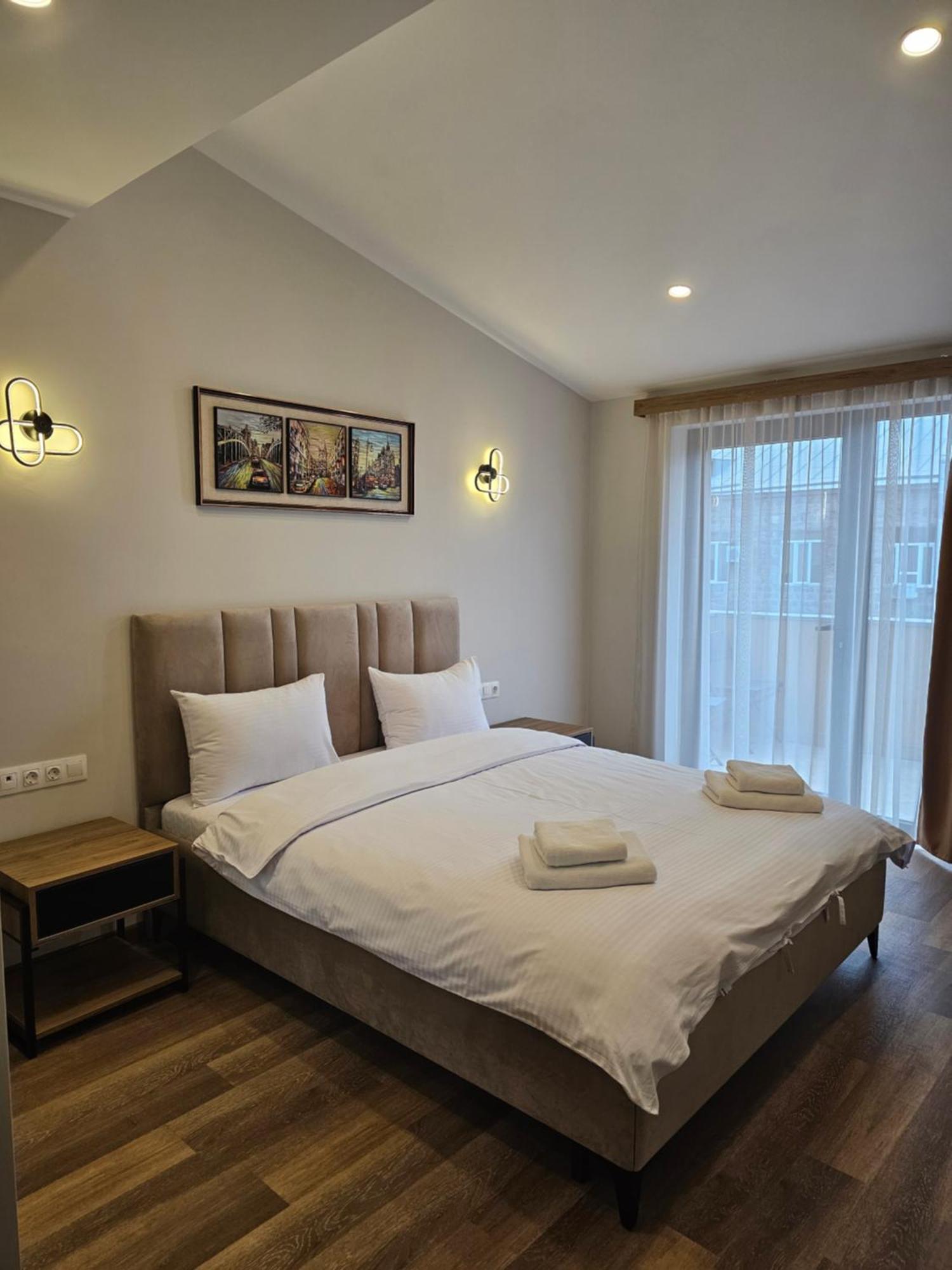 Hotel Avenue 30 Γιερεβάν Εξωτερικό φωτογραφία