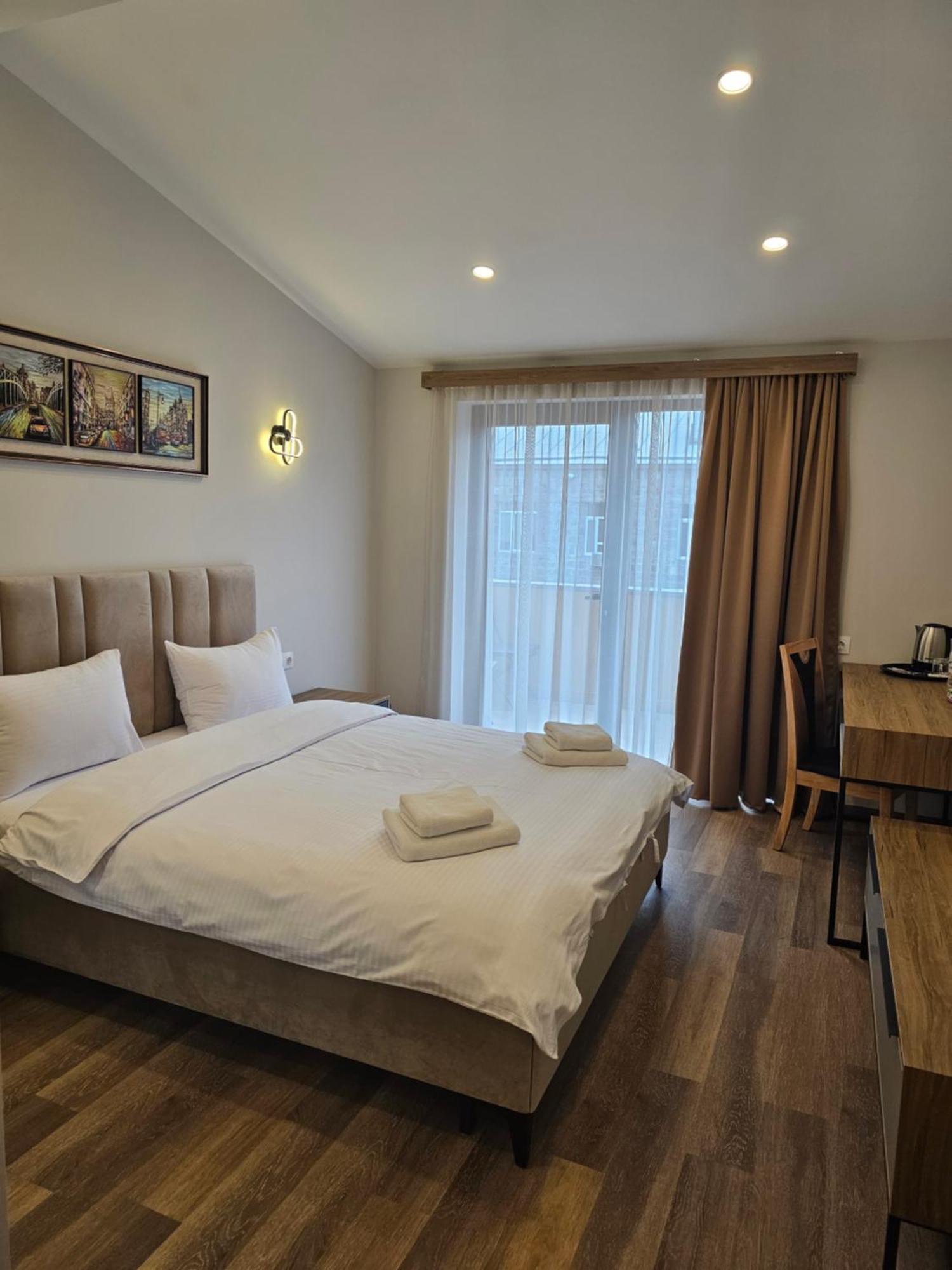 Hotel Avenue 30 Γιερεβάν Εξωτερικό φωτογραφία