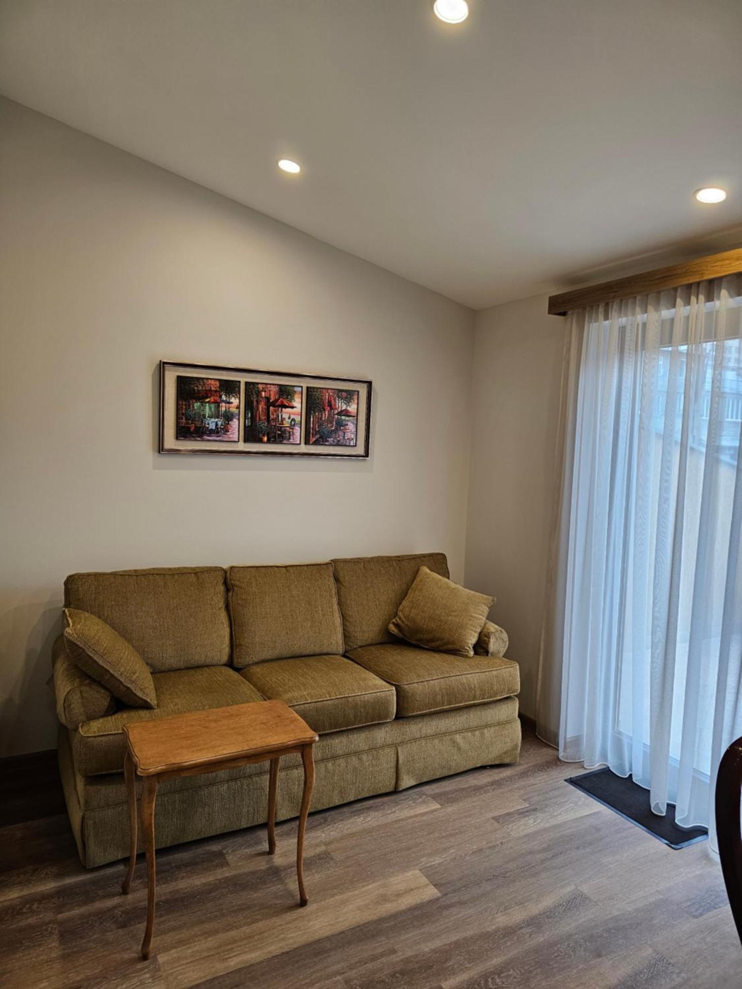 Hotel Avenue 30 Γιερεβάν Εξωτερικό φωτογραφία
