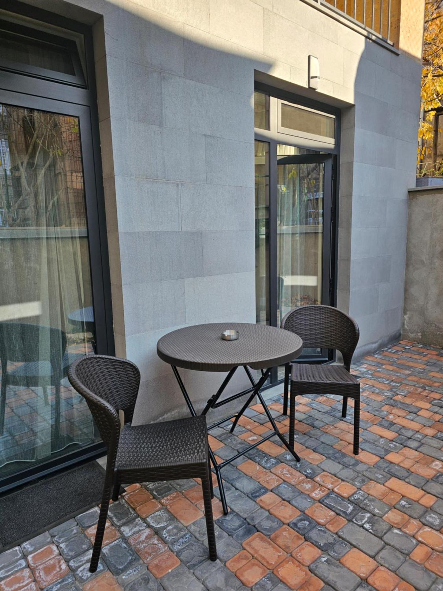 Hotel Avenue 30 Γιερεβάν Εξωτερικό φωτογραφία