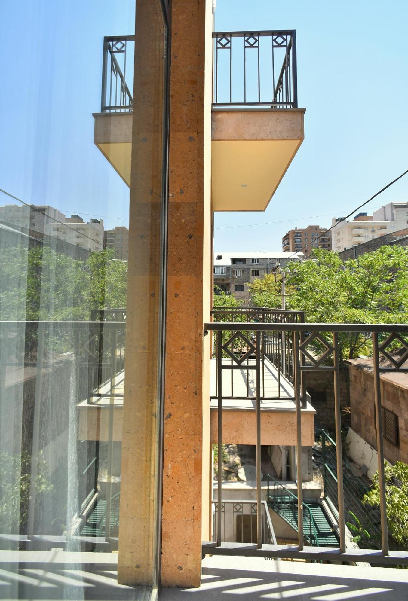 Hotel Avenue 30 Γιερεβάν Εξωτερικό φωτογραφία