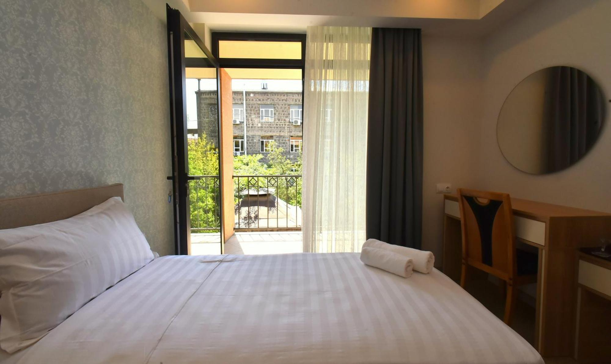 Hotel Avenue 30 Γιερεβάν Εξωτερικό φωτογραφία