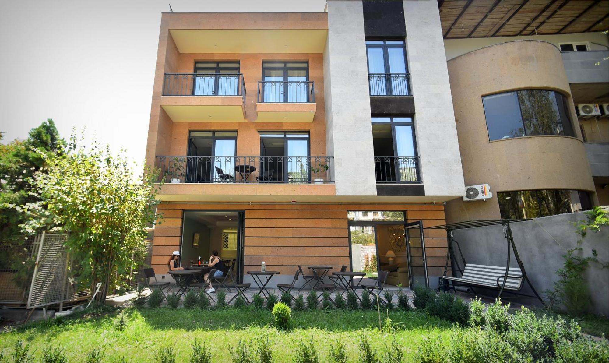 Hotel Avenue 30 Γιερεβάν Εξωτερικό φωτογραφία