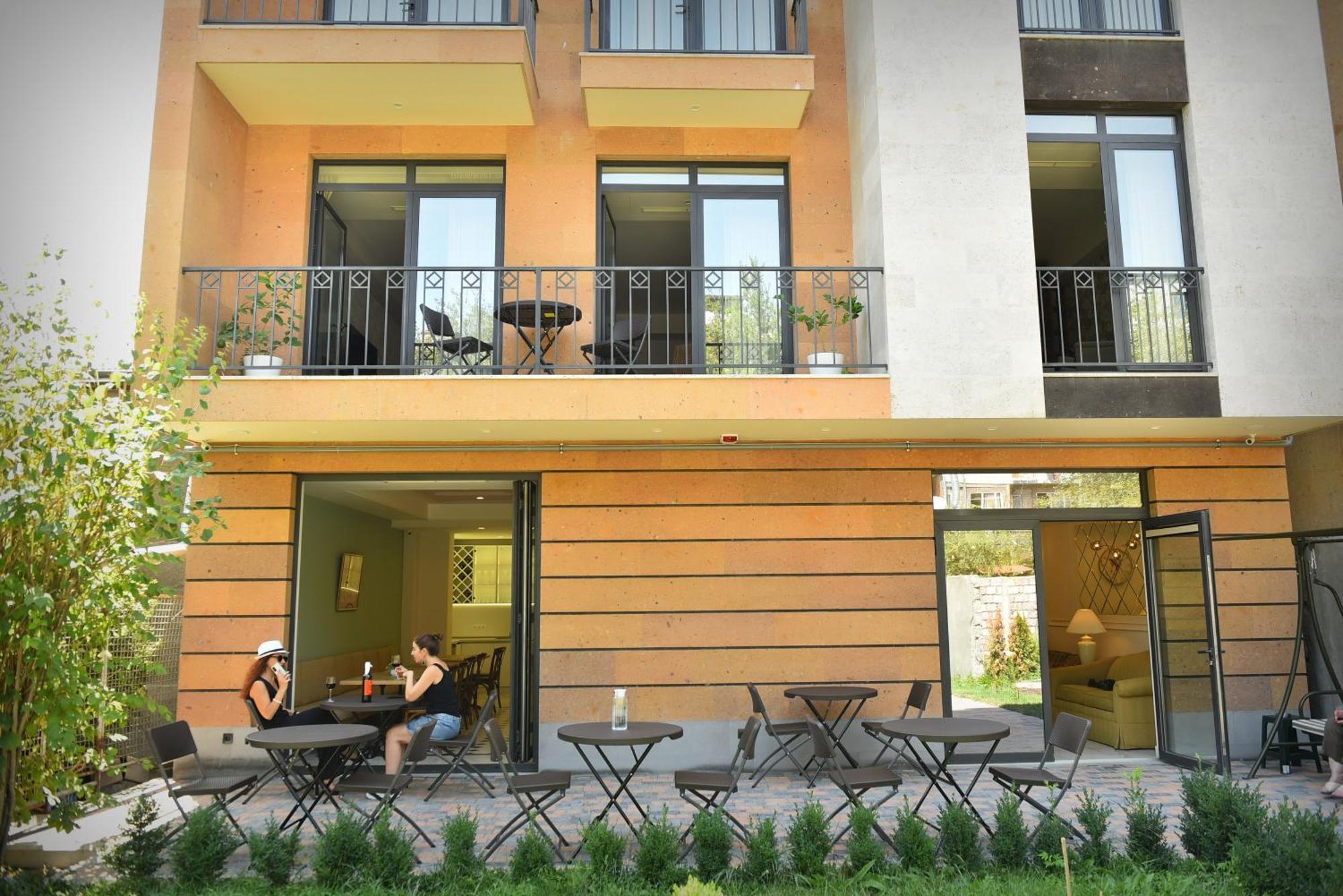 Hotel Avenue 30 Γιερεβάν Εξωτερικό φωτογραφία