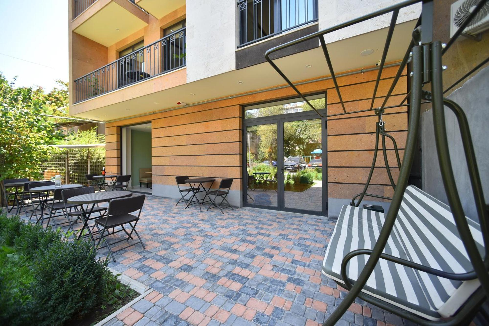 Hotel Avenue 30 Γιερεβάν Εξωτερικό φωτογραφία