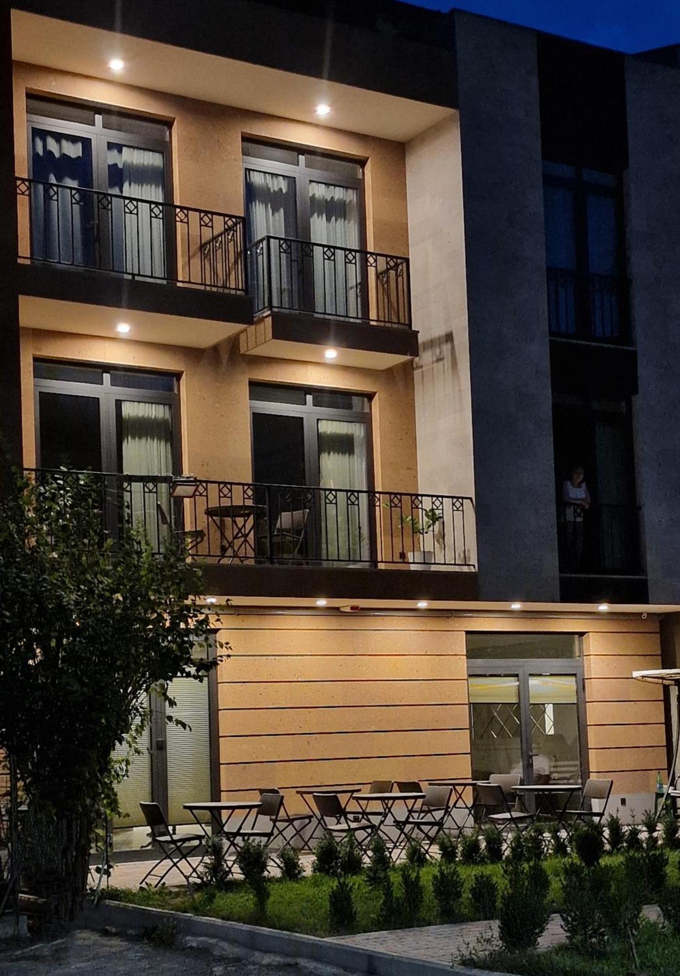 Hotel Avenue 30 Γιερεβάν Εξωτερικό φωτογραφία